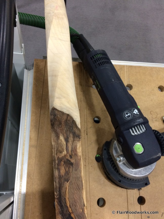 twisted edge sculpted into live